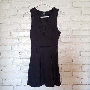Windsor Black Fit and Flare Dress Size Medium